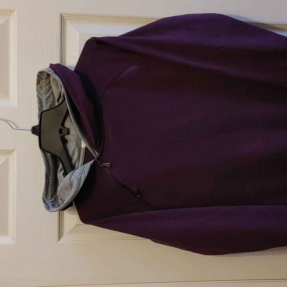 Ladies 'Found' size Medium Pull Over Long Sleeved Sweatshirt